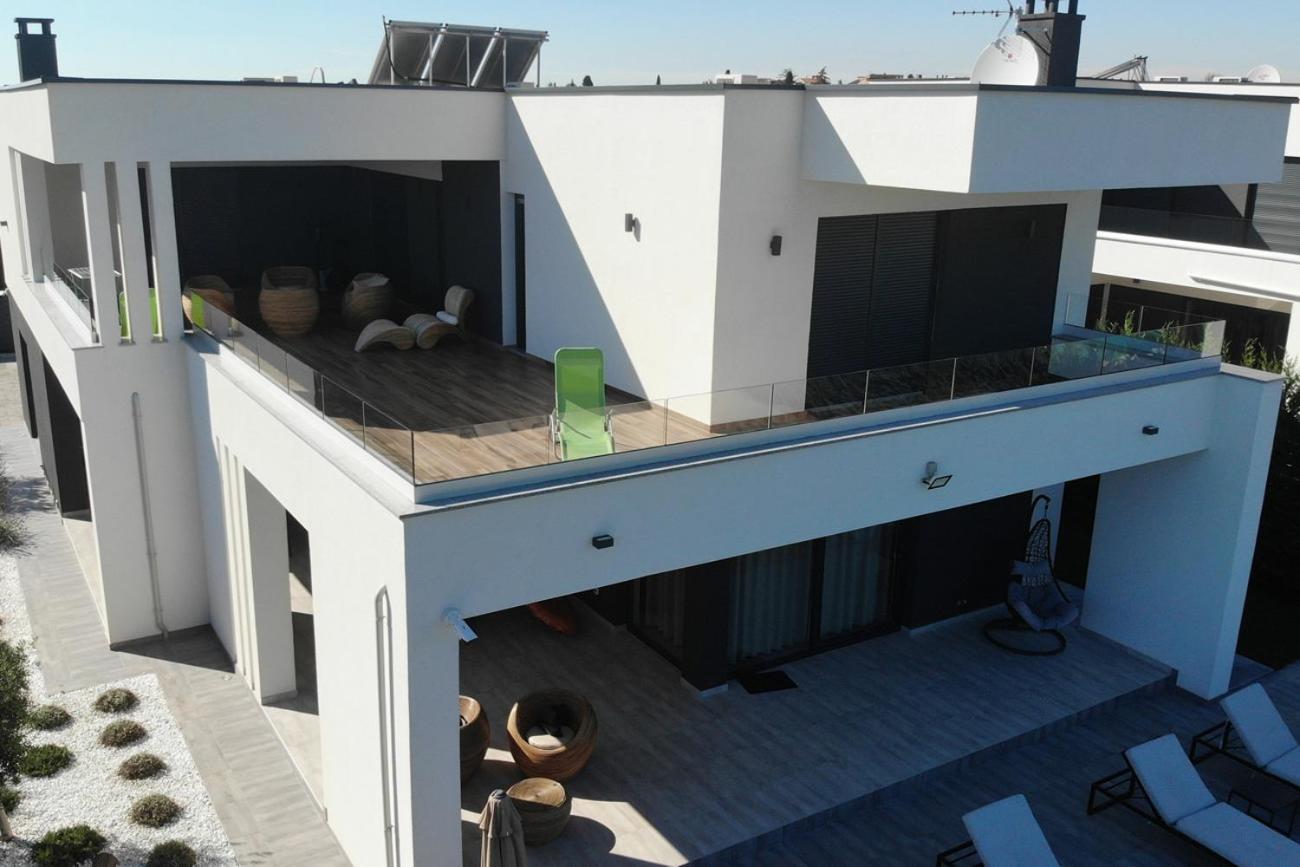 Villa Ula In Pula With Heated Pool And Sauna Dış mekan fotoğraf