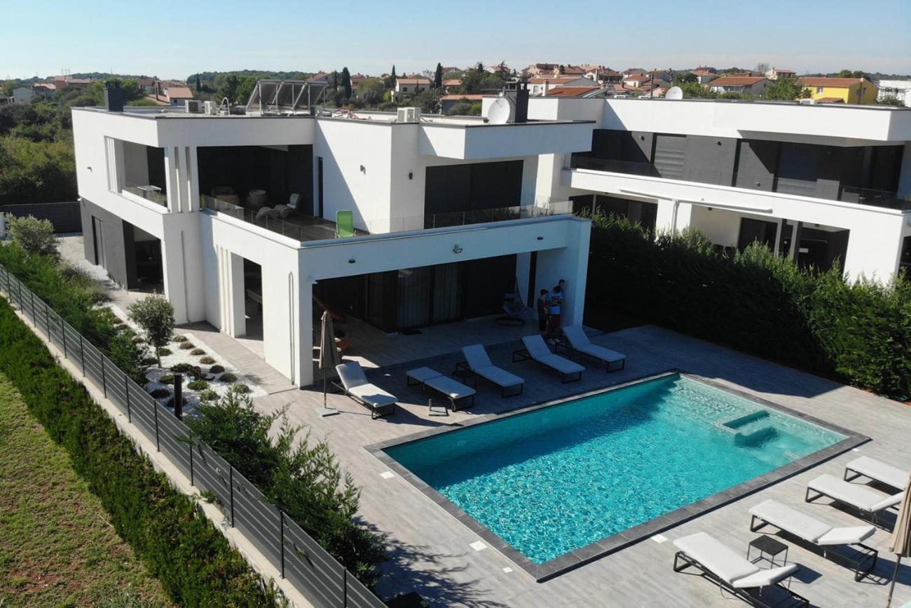 Villa Ula In Pula With Heated Pool And Sauna Dış mekan fotoğraf